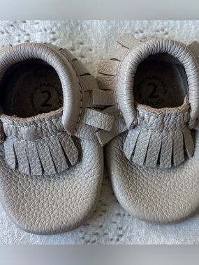 Mini Mocs Leather Moccasins | Size 2 | Soft Tan